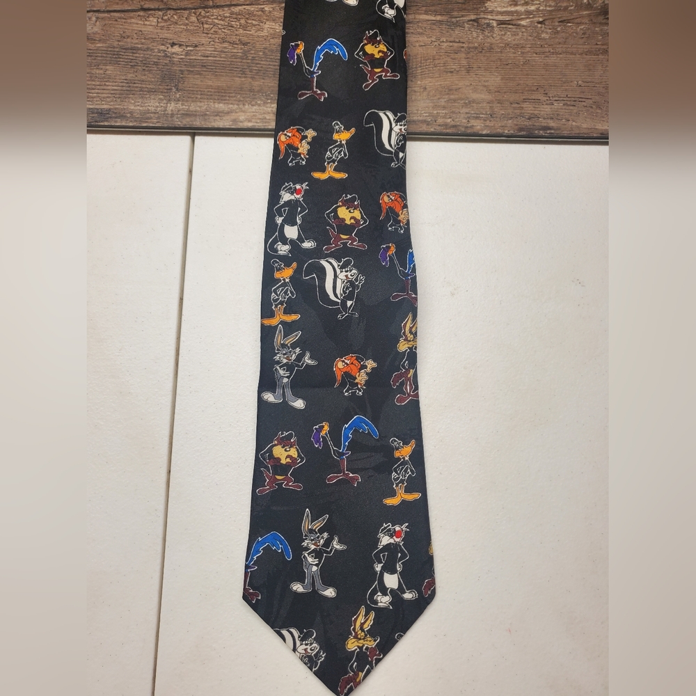 Looney Tunes Mania Tie Necktie Black - FULL CAST OF CHARACTERS Vintage 1994
